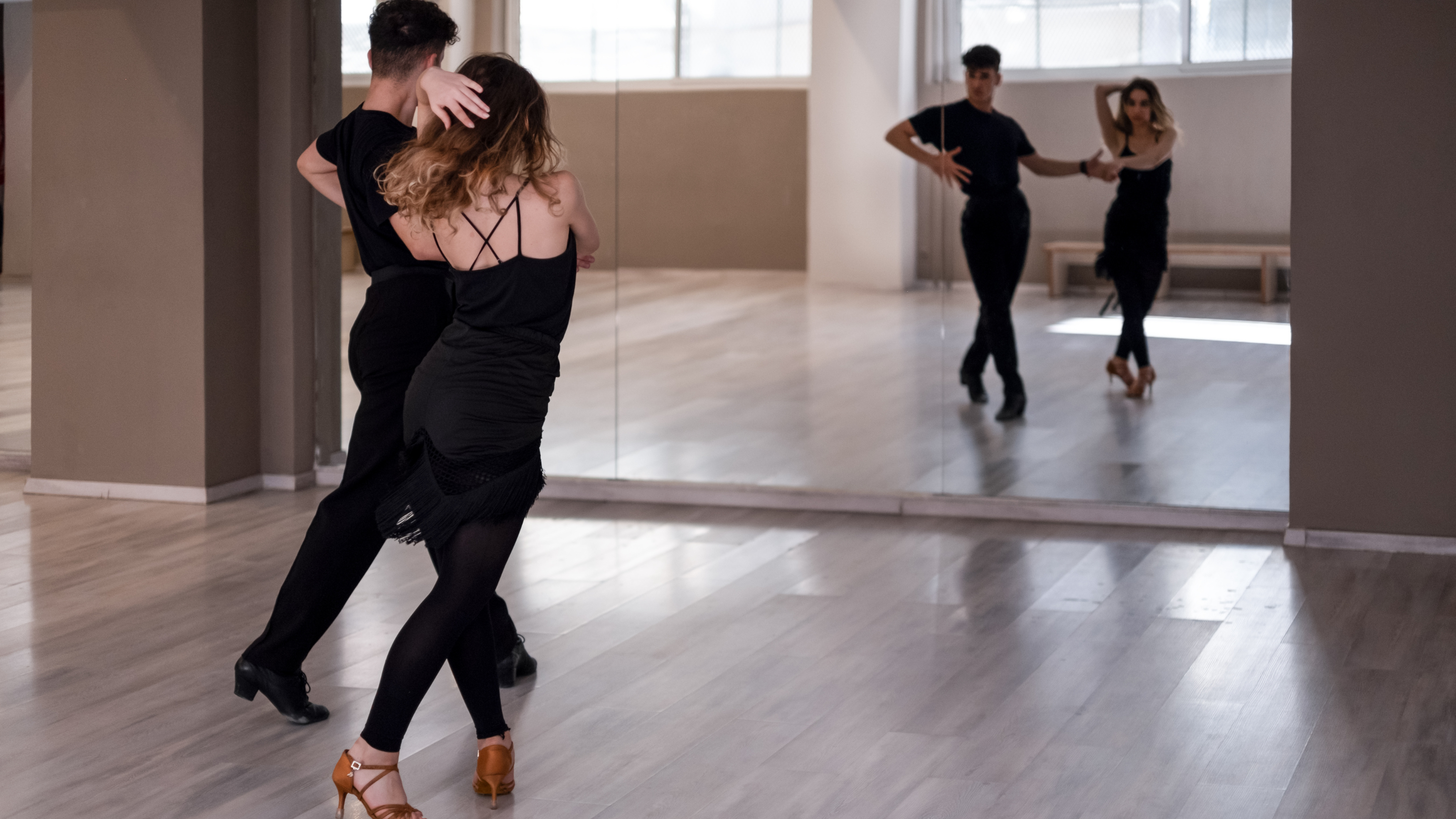 Argentine Tango Nuevo image